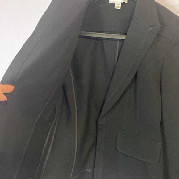 Vintage St John Sport Women Black Cotton Blend with Gold Button Blazer Size 4 - Picture 10 of 12